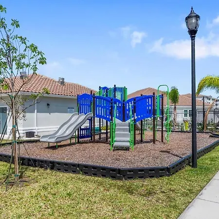 Appartamento Sophisticated 3Bd/2Ba Retreat: Pool, Gym, Laundry